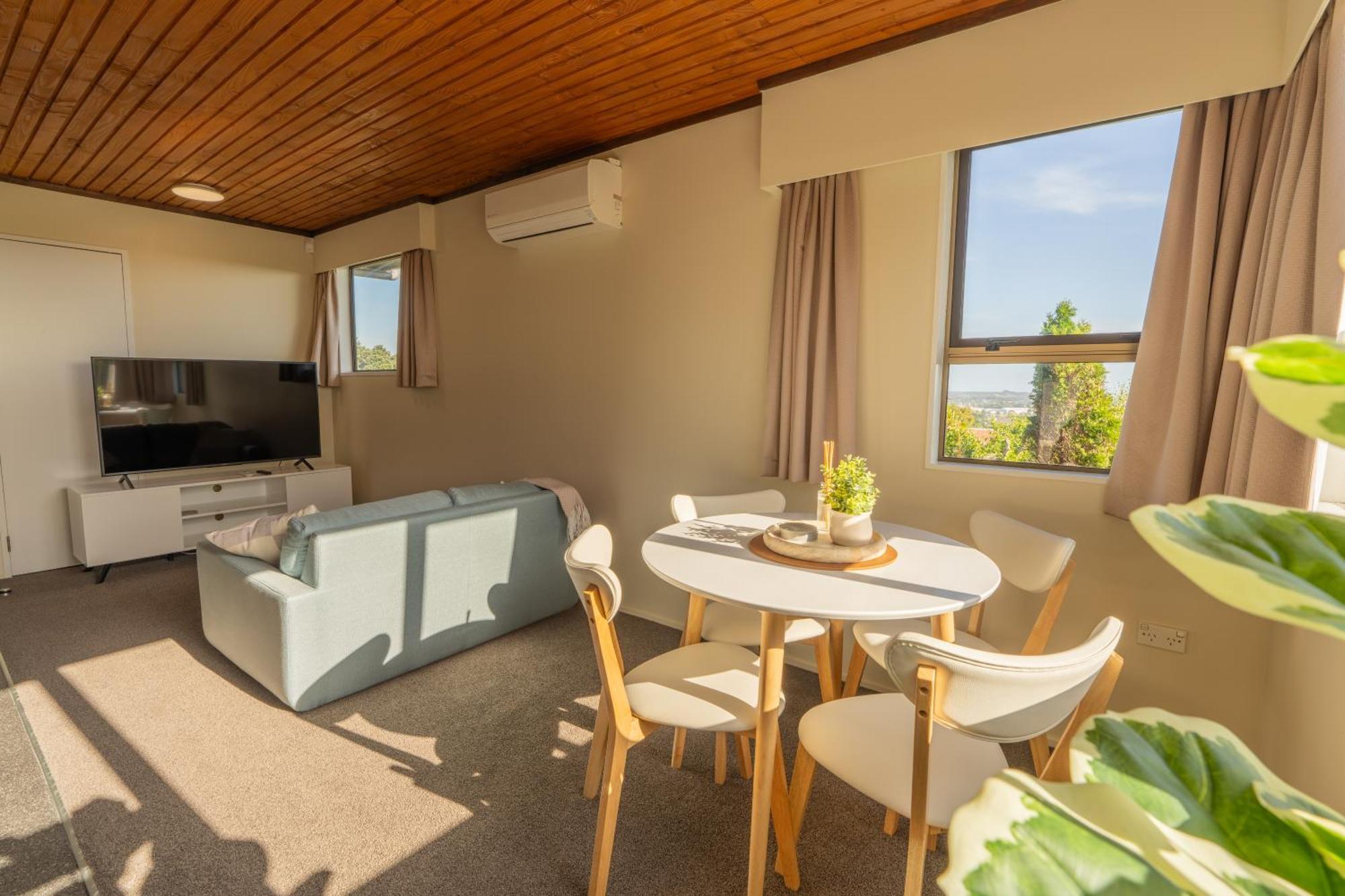 왕거누이 Cosy Unit With Incredible Views & Sky Tv 빌라 외부 사진